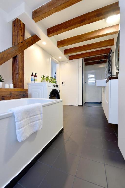 1901 Apartment *